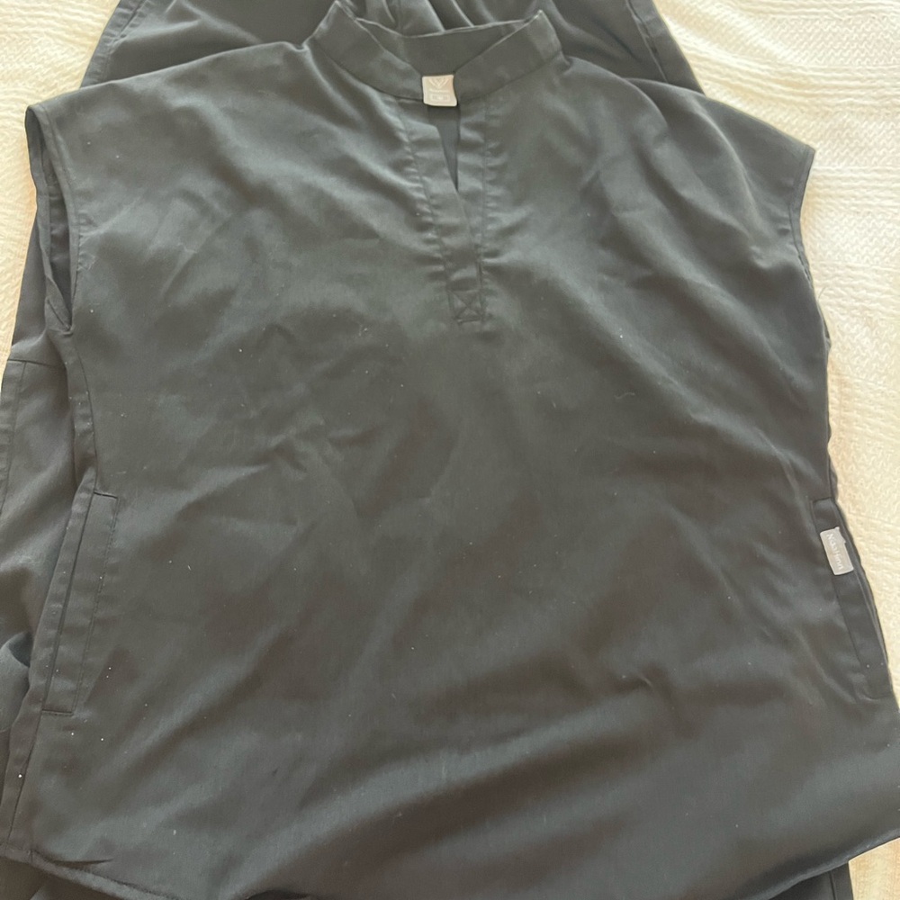 Black scrub set Woman’s size medium